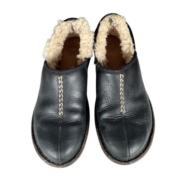 UGG Shoes - UGG Black Leather Shearling Lined Clogs Mule Shoes Womens Size 7
